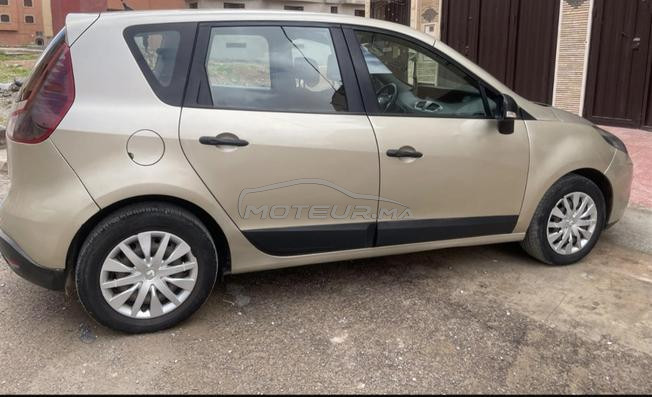 Renault Scenic Diesel Manuelle 2010 à Tiznit