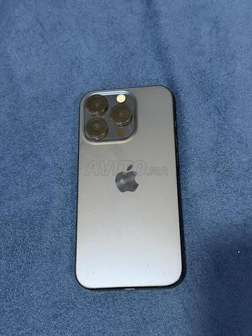 Iphone 15 pro 512 Go avec boite et cable neuf