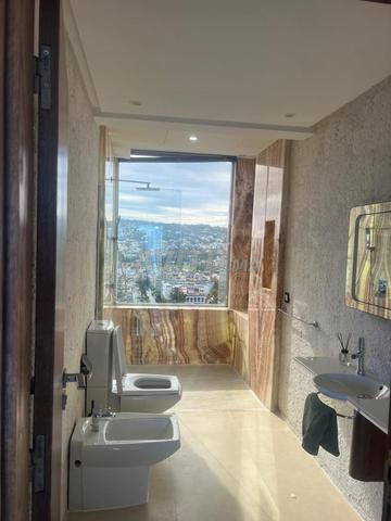 Grand appartement d'élégance à vendre à Tanger