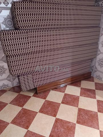 4 sedaris mousse de bonne qualité empreinte Douledoul et table