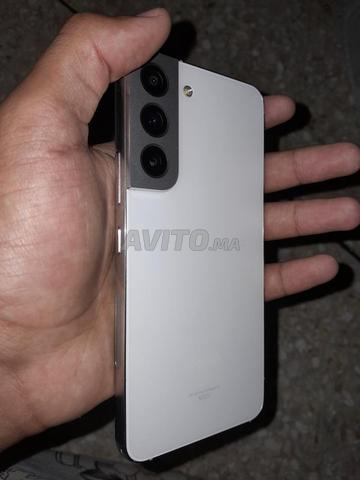 samsung s22 256/8 comme neuf