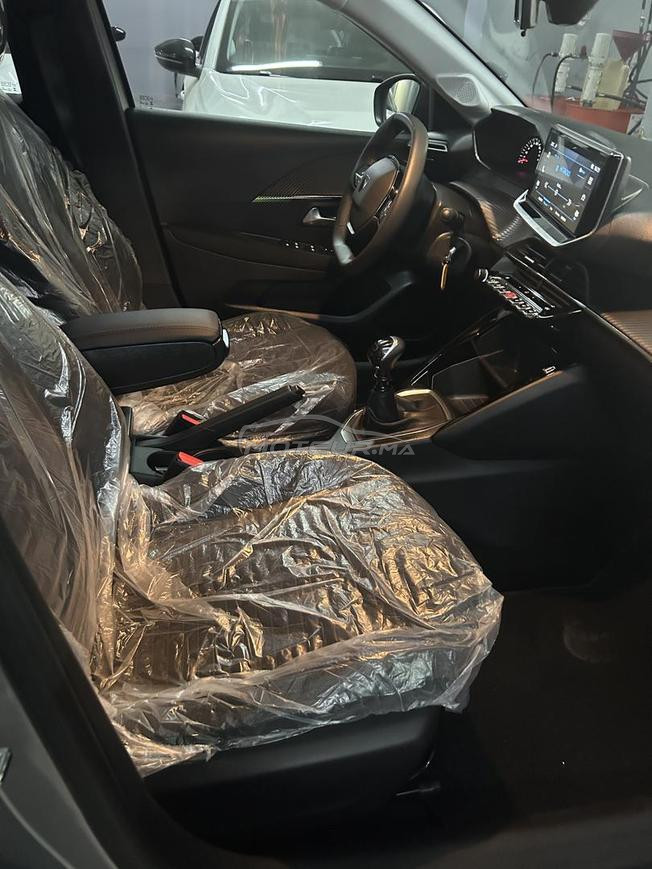 peugeaot 208 