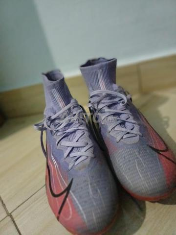 Chaussure neuve pro pointure 41