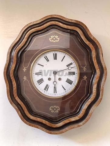 Montre mécanique, chef-d'œuvre élégant et pur, fabriqué en Allemagne