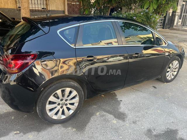 سيارة مستعملة كالجديدة. حالة المحرك جيدة. - 2