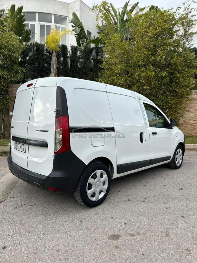 dacia dokker model 2020 bon état 