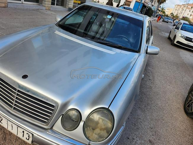 Mercedes-Benz 220 Diesel Manuelle 1998 à El Jadida