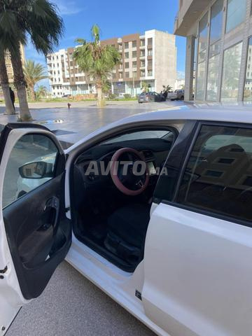 Volkswagen Polo Essence Manuelle 2011 à Oujda