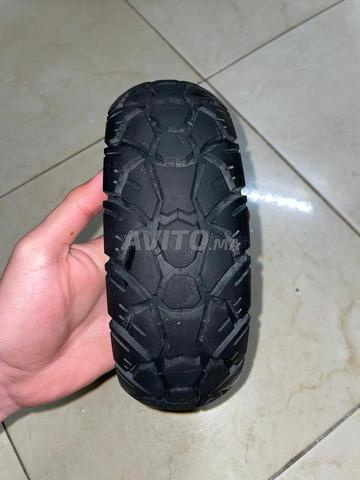 Pneu Plein Bison 10 x 2.70 - 6.5 pouces