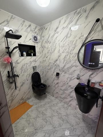 شقة جيدة الإطارات بالاستعارة.