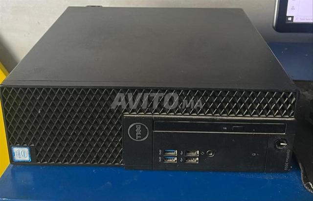 PC BUREAU AVEC SON CLAVIER ET SA SOURIS