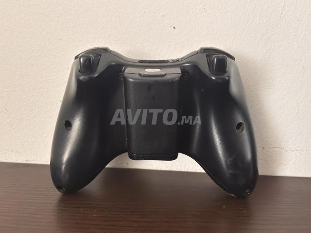 xbox 360/2manettes/cable/cable HDMI - 2