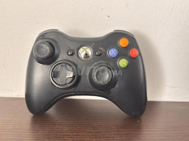 xbox 360/2manettes/cable/cable HDMI