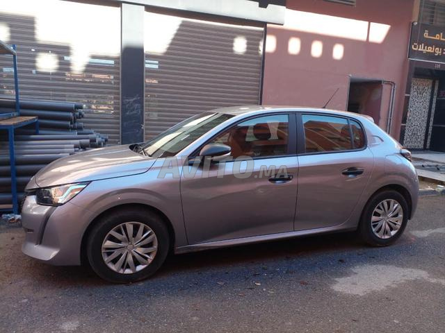 Peugeot 208 essence 2021 kilométrage 50000