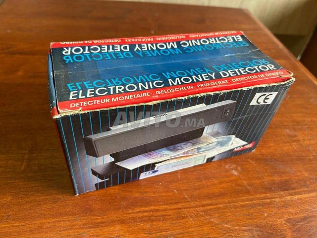 Détecteur de faux billets