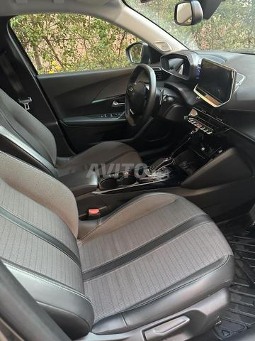 Peugeot 2008 Diesel Automatique 2021 à Béni Mellal - 2