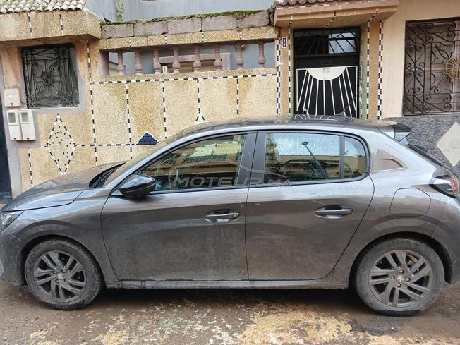 peugeut 208 2022 comme neuf