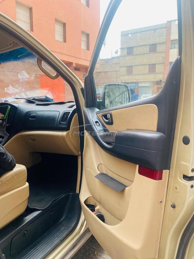 Hyundai H1 modéle 2011 dariba dyala 800dh