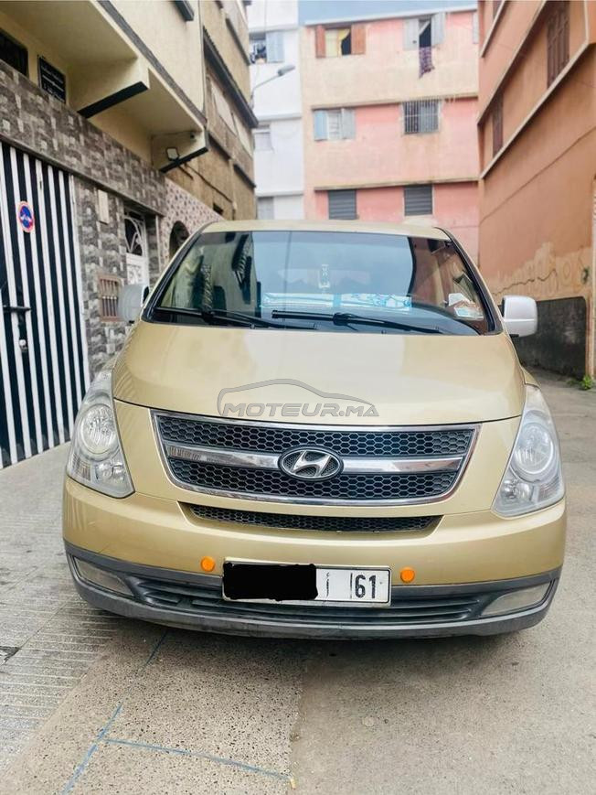 Hyundai H1 modéle 2011 dariba dyala 800dh
