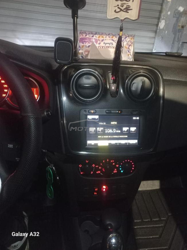 dacia logan 2019 bon état  carte grise fes