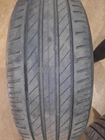 deux pneux de 205/55/ R16