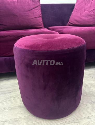 Canapé 3 places et son pouf