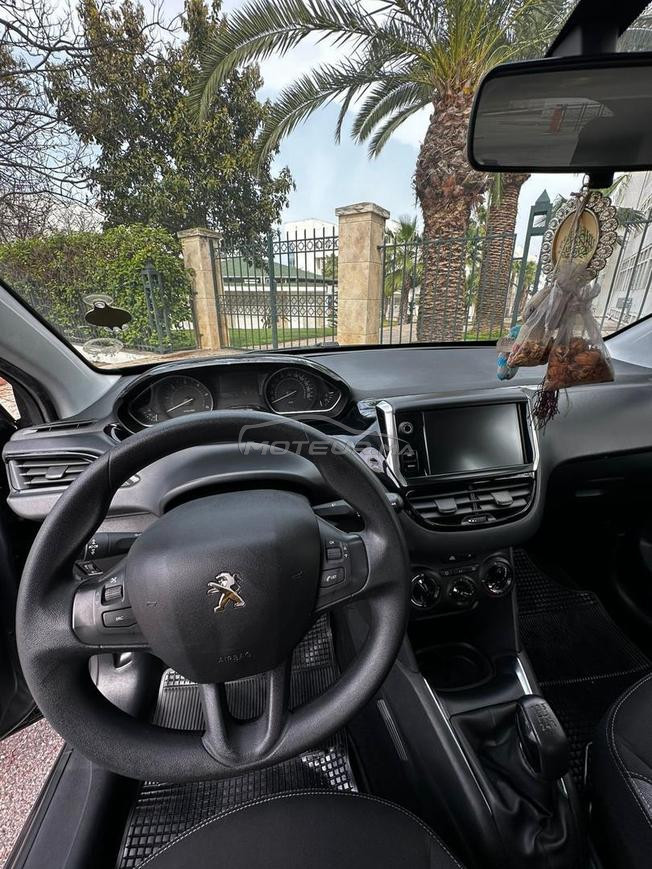 Peugeot 208 Diesel Manuelle 2016 à Rabat