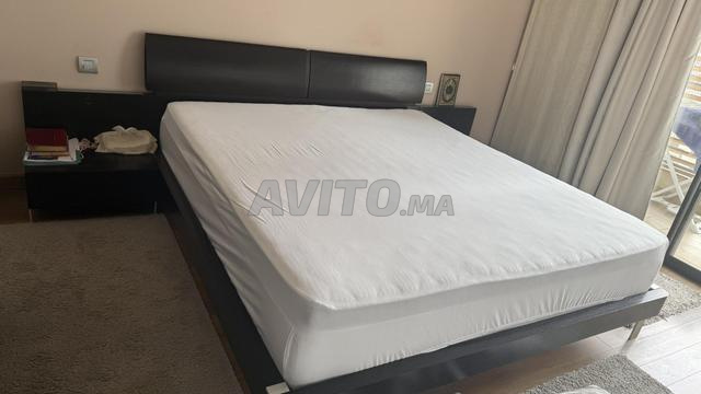 غرفة نوم بحالة جيدة جدا