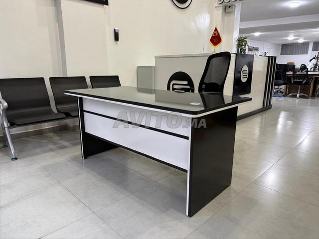 Bureaux robustes adaptés à tous les espaces de travail