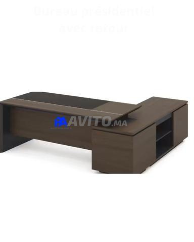 Bureau de direction en bois — Bureau de direction en bois