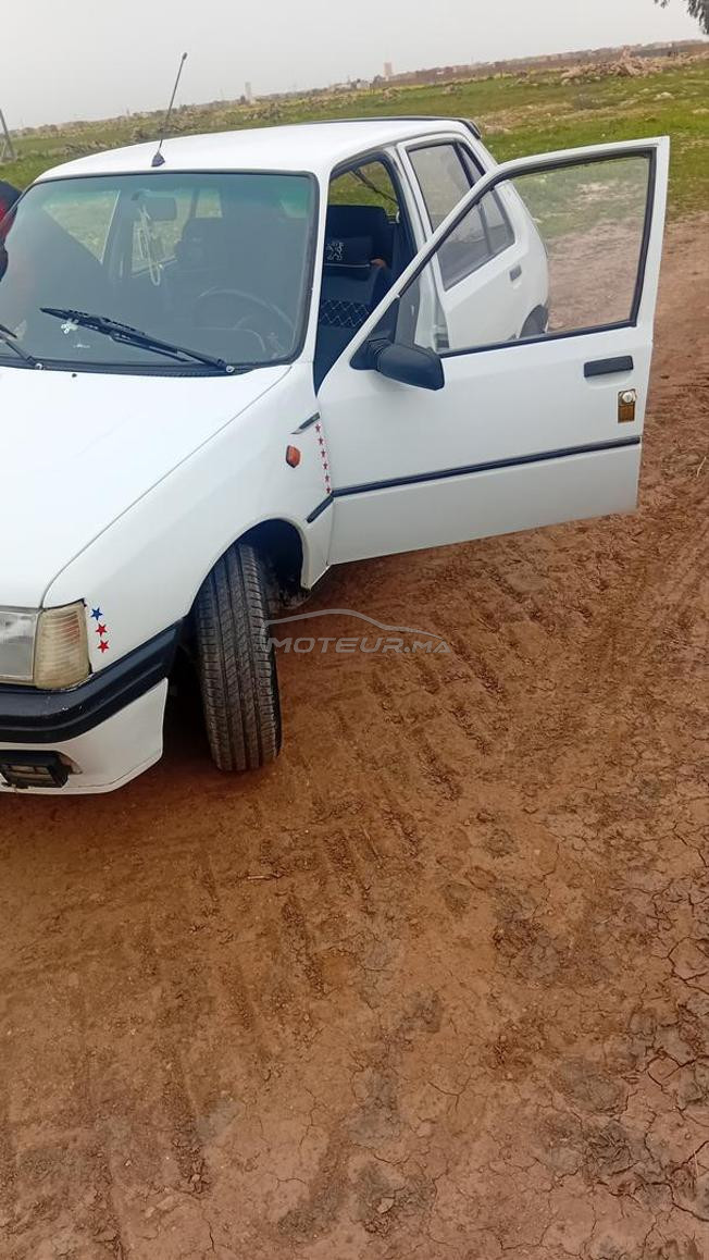 Peugeot 205 modèle 1984 dewana1993