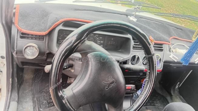 Peugeot 205 modèle 1984 dewana1993