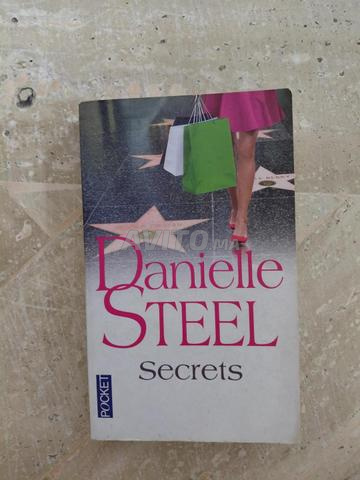 كتاب (رواية) أسرار دانييل ستيل