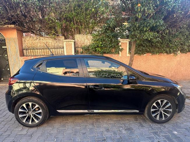 Renault Clio Diesel Manuelle 2023 à Marrakech