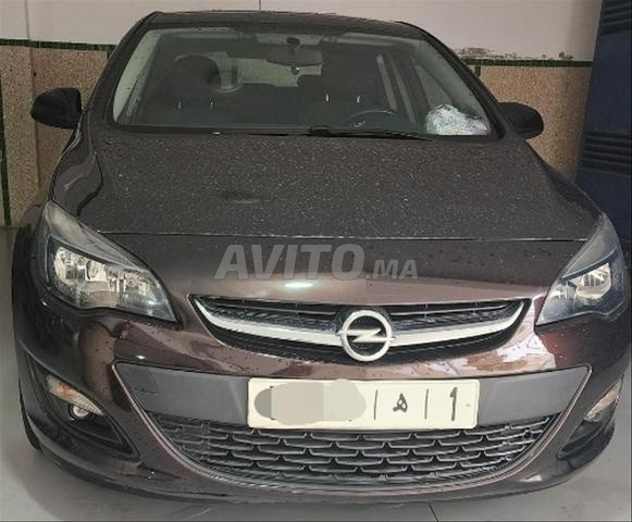 Opel Astra Diesel Manuelle 2017 à Rabat