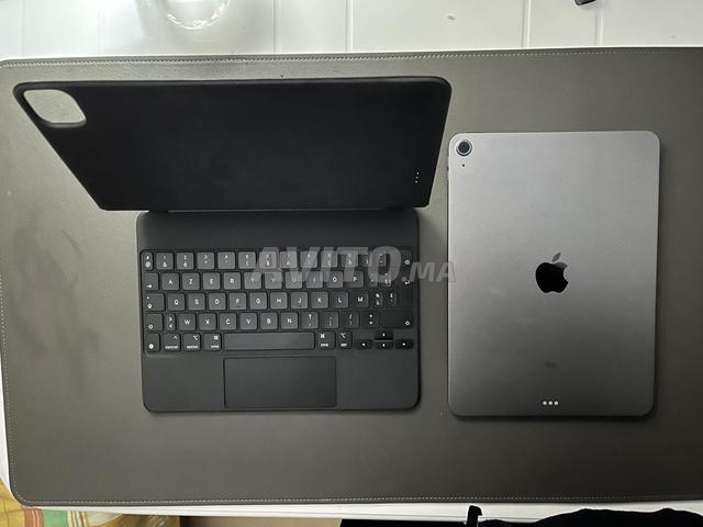 iPad Air 4 ولوحة مفاتيح Magic