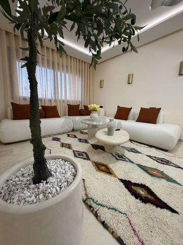 Salon moderne avec une touche de luxe contemporain salon moderne