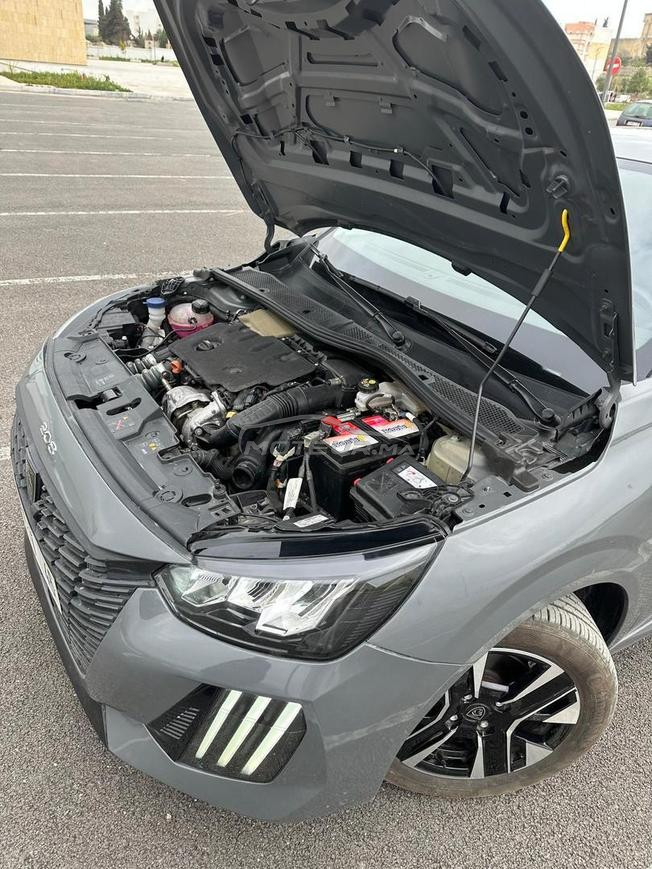 Peugeot 208 allure 10/2024