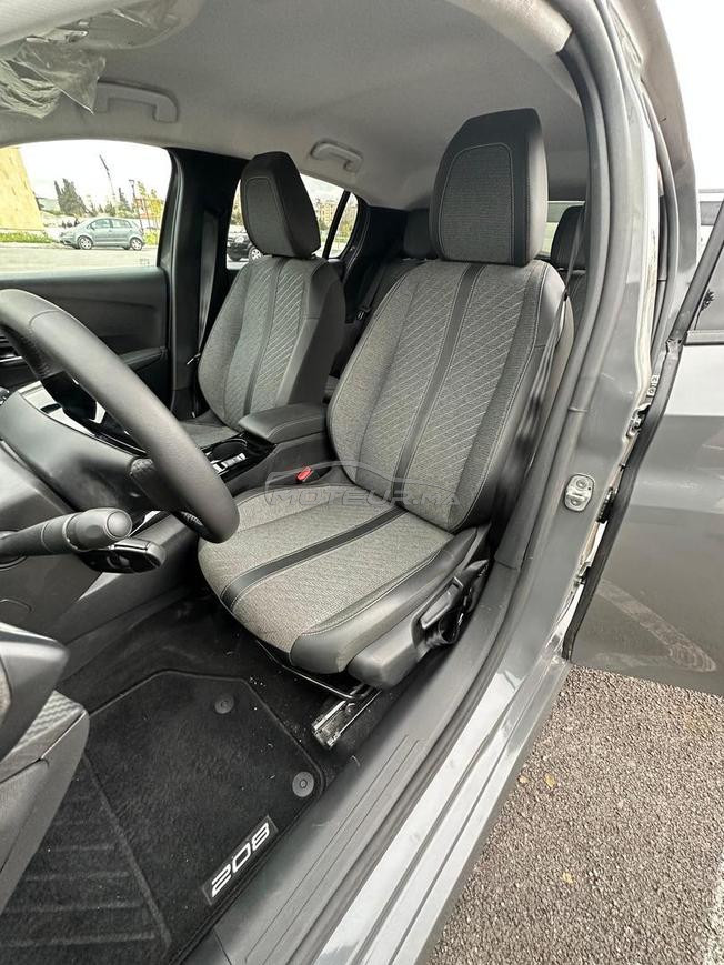 Peugeot 208 allure 10/2024