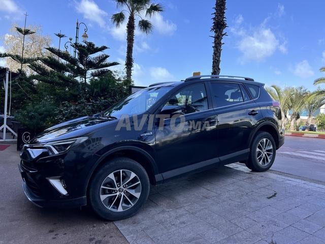 Toyota RAV-4 Hybride Automatique 2017 à Rabat