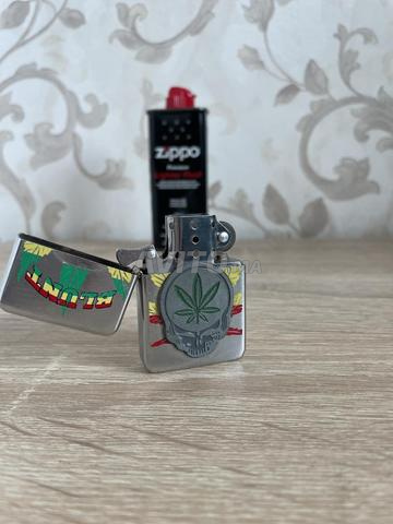 Briquet style zippo