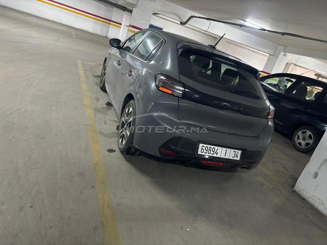 voiture encore neuf 