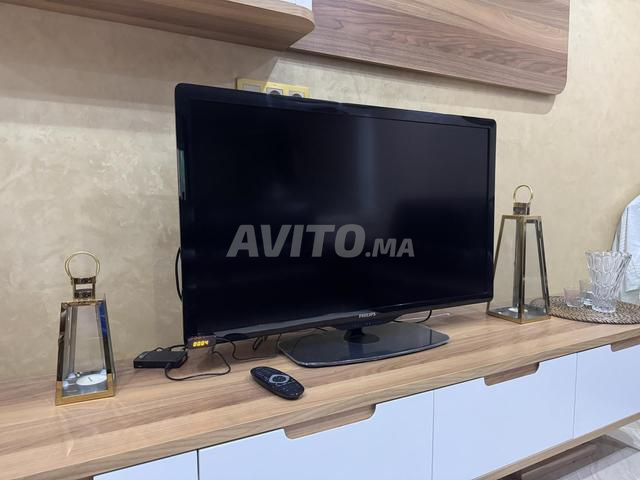 Tv philips led 102cm