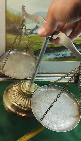 Balance en cuivre, incrustation argentée, très ancienne, antique