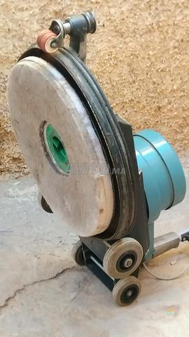 Monobrosse de marbre, fabrication espagnole