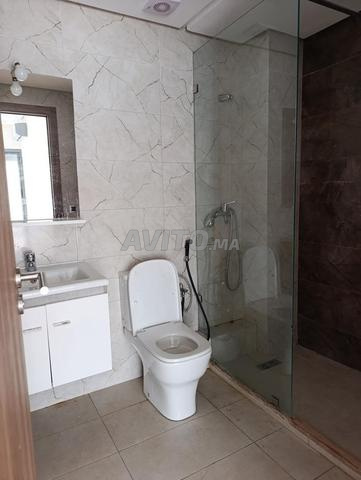 موقع استوديو فيديو مساحتة 70 مترا مربعا.