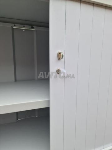 Armoire basse métallique à rideaux – 100×73 cm