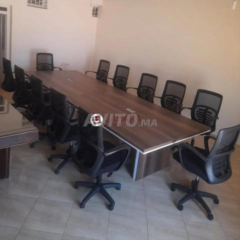 Table de réunion professionnelle – 6 à 12 places