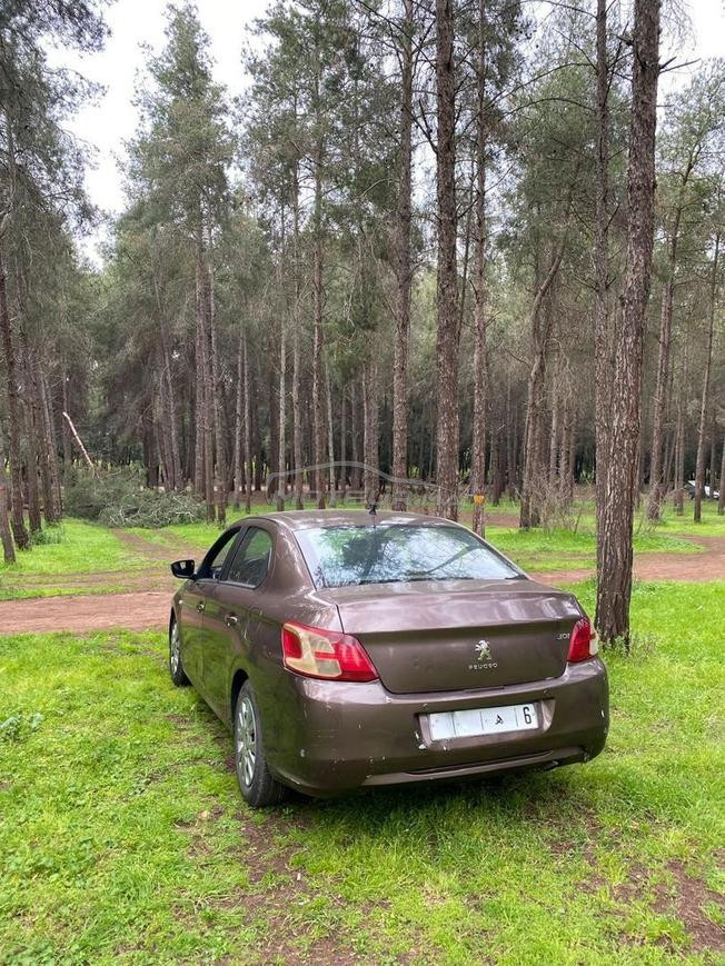Peugeot 301 Diesel Manuelle 2013 à Casablanca