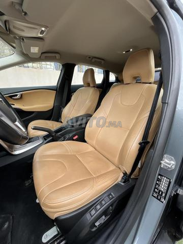 Volvo V40 Diesel Automatique 2018 à Rabat